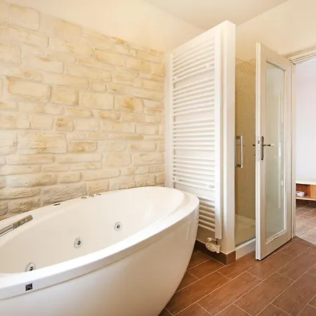 Benvenuti Near Motovun For 8 People - Pet Friendly With Salt - Water Pool * Kaldir